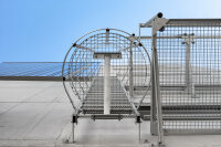 MUNK Günzburger Einzügige Steigleiter mit Rückenschutz Aluminium eloxiert 5,96m