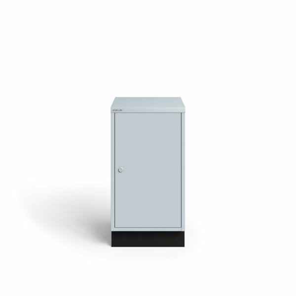Bisley MultiDrawer™, 29er Serie, abschließbare Flügeltüre mit Sockel, Türanschlag links,  Farbe lichtgrau