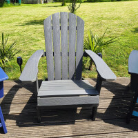 Adirondack Gartenstuhl dunkelgrau hochwertige Holzoptik – stabil & wetterfest aus Kunststoff, perfekt für Terrasse, Balkon & Garten